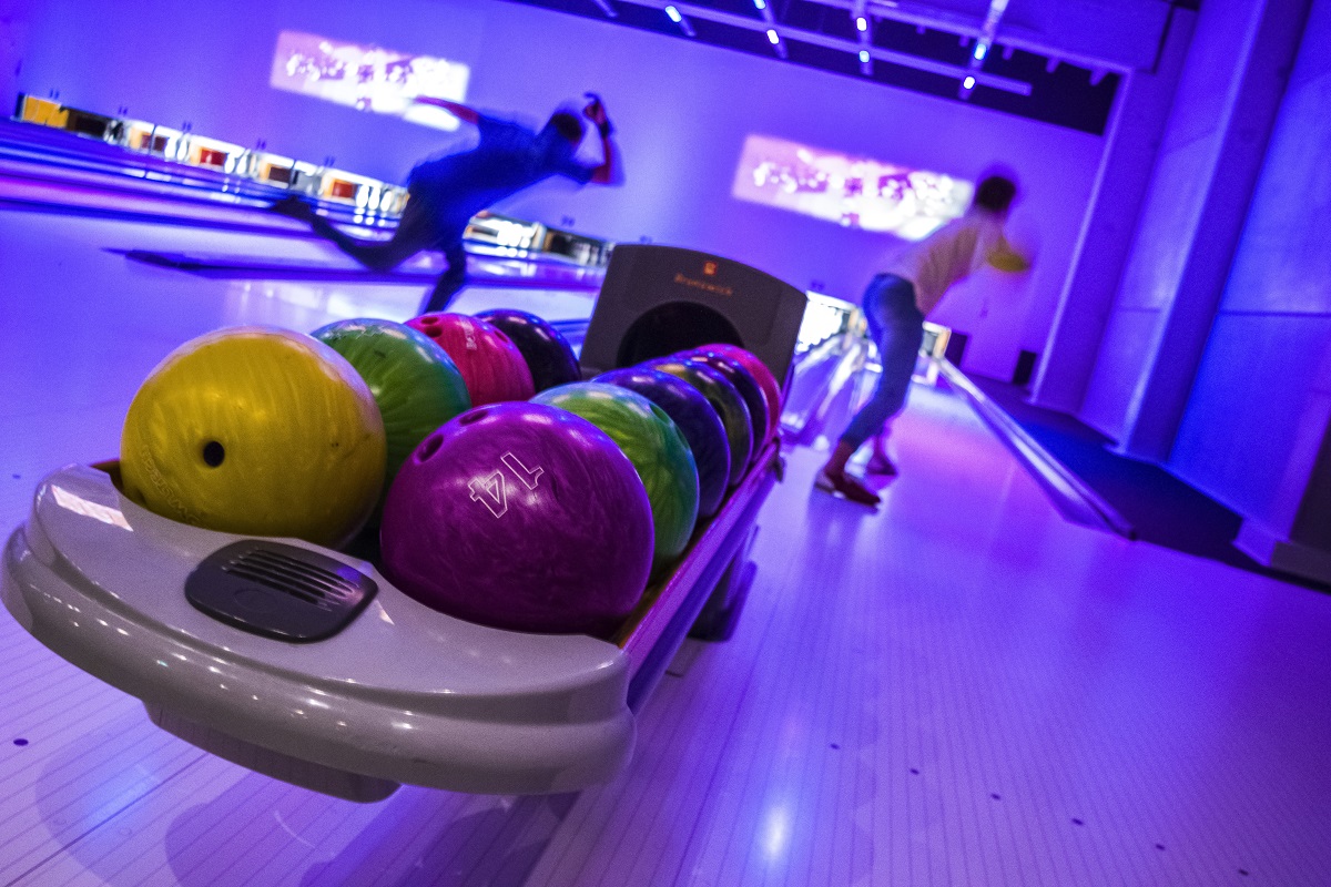 Ideas for the Best Bowling Birthday Party - Stars and Strikes